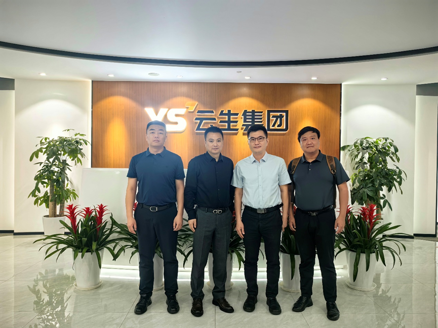 广州市天河区人社局党组成员、副局长崔宝宏一行莅临云顶集团3118集团调研考察